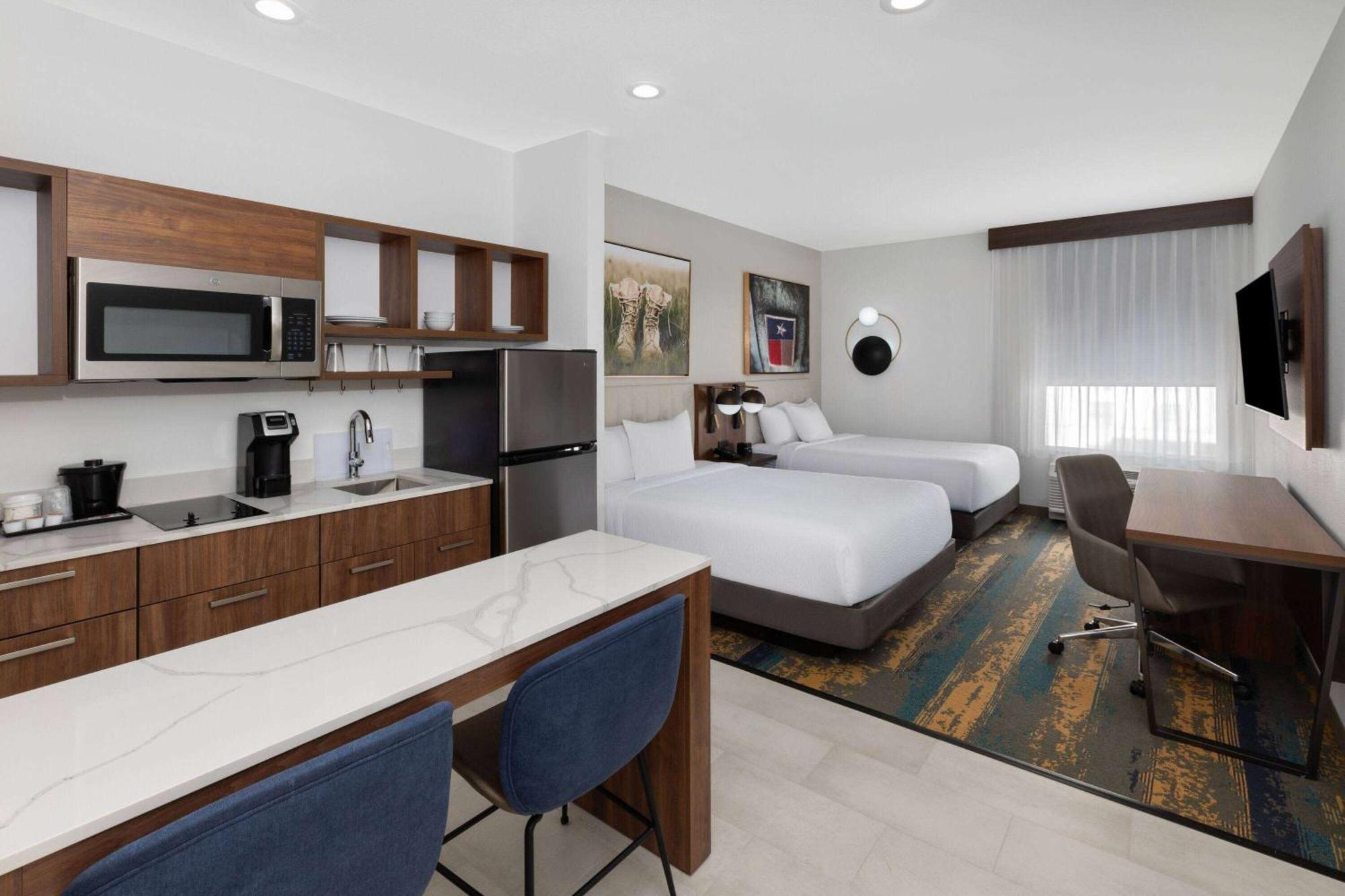 La Quinta Inn & Suites By Wyndham San Antonio At The Rim Exteriér fotografie